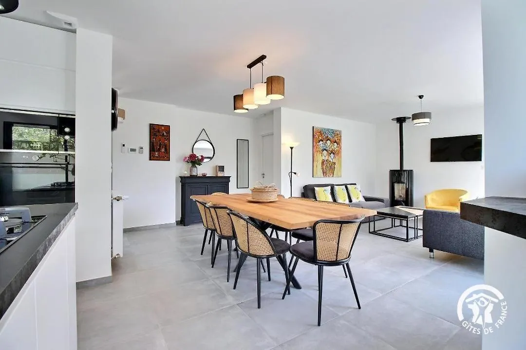 קיברון La Maison De Kervozes